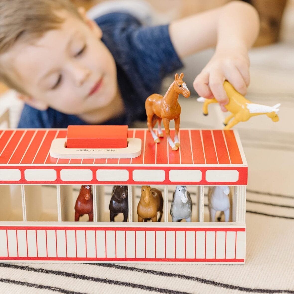 Melissa & Doug Horse Stable