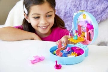 Polly Pocket Dolphin Beach Adventure Compact