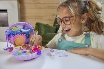 Polly Pocket Tiny Power Seashell Playset