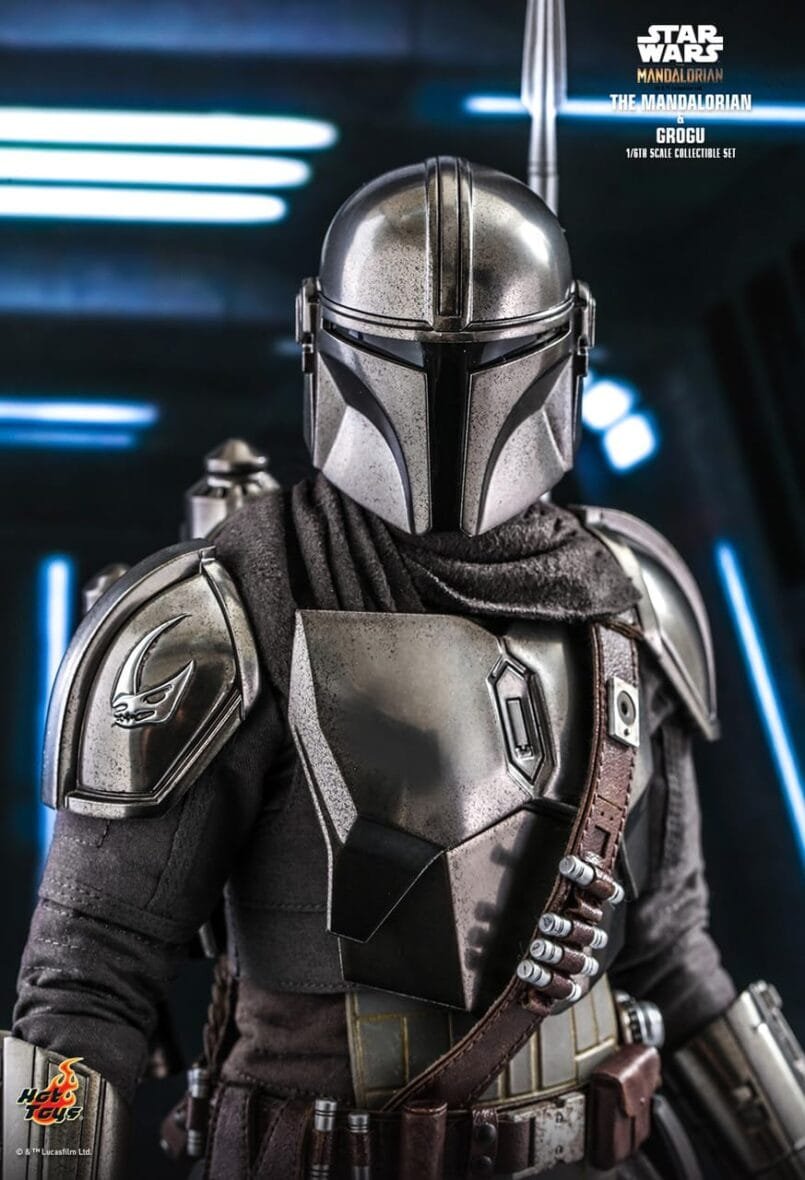 Hot Toys 1:6 Mandalorian & Grogu Set
