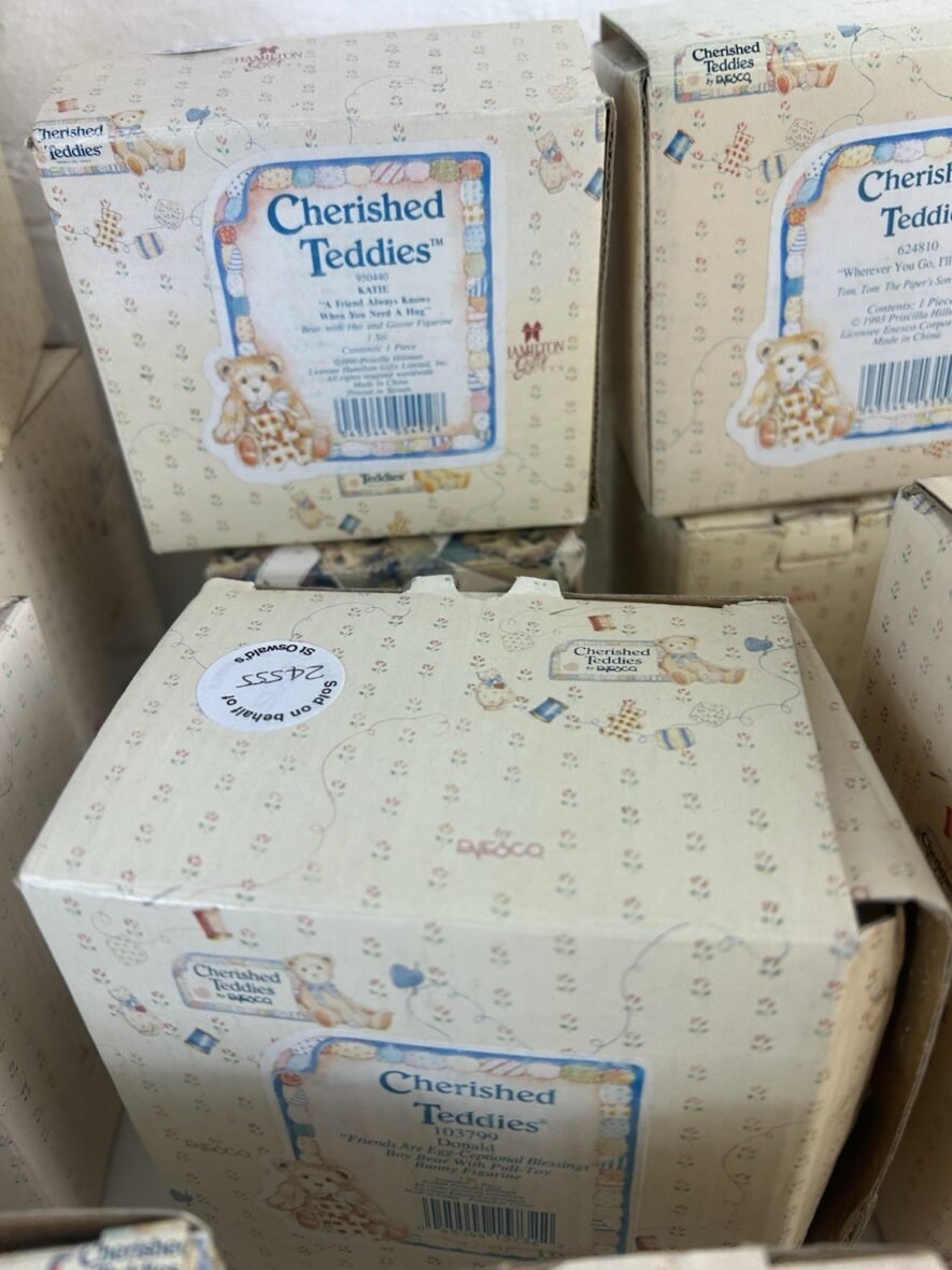 20 Collectable Boxed Cherished Teddies Bundle