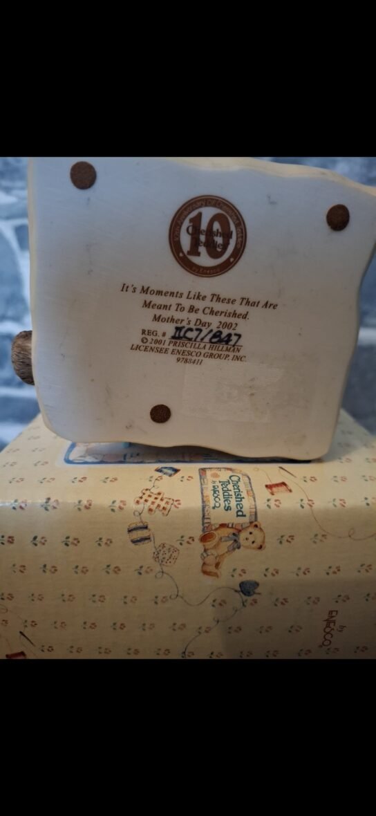 Cherished Teddies Mom/Kids Figurine