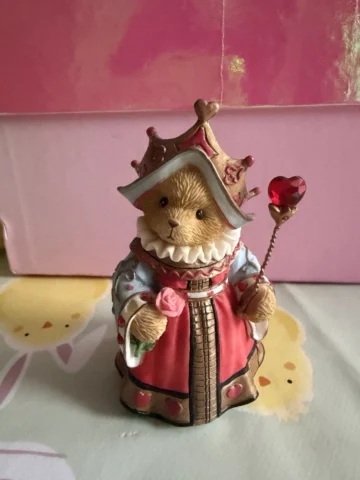Cherished Teddies Queen of Hearts Edition